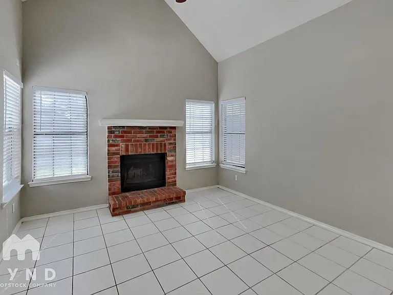 7413 Waterway Dr — Photo 8