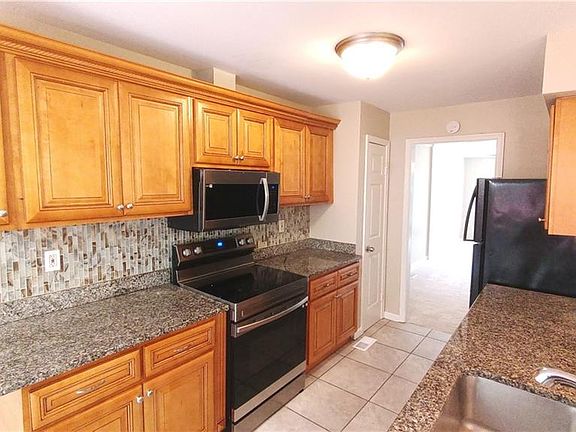 2nd image of 1506 Brendle Ct