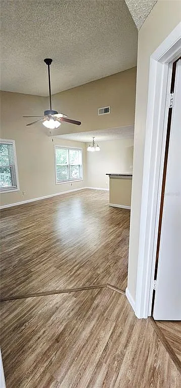 1 bed, 1.0 bath, 674 sqft, $1,400 — Photo 4