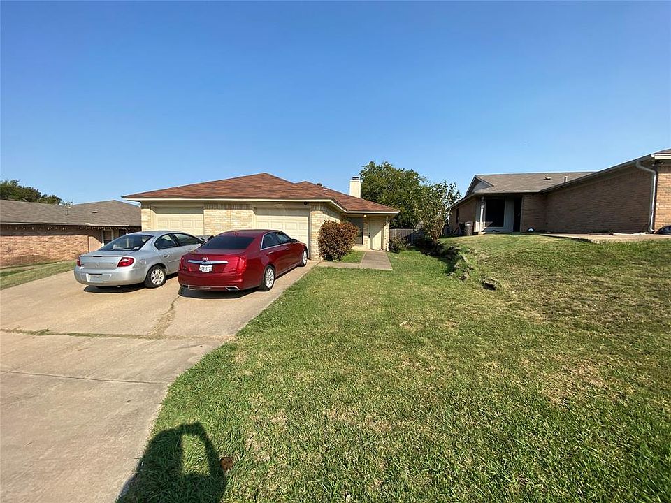 1st image of 2824 Ridgecrest Dr