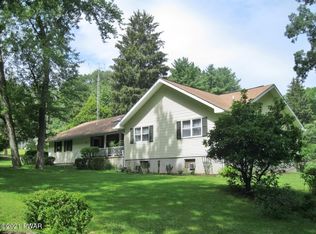 541 Bone Ridge Rd, Hawley, PA 18428