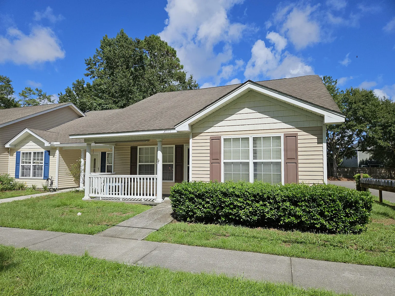 2 bed, 2.0 bath, 1288 sqft, $2,095 — Photo 1