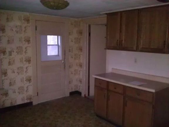 3rd image of 701 S Hawthorne Ave