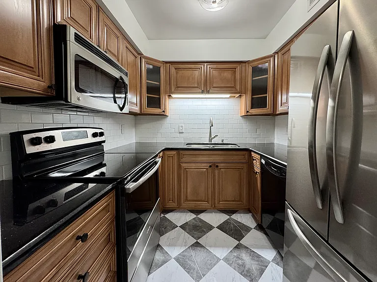 601 Boyd Mill Ave #A6 — Photo 15