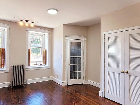 2nd image of 3817 Cresson St #A