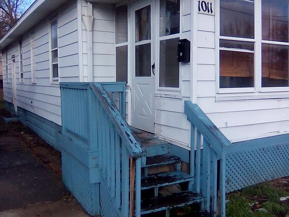 2nd image of 1011 W Hanssler Pl #House