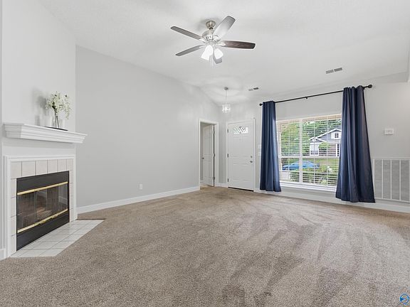 5th image of 209 Mountain Creek Dr