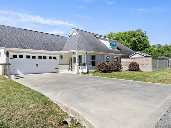 2304 Avenue F, Nederland, TX 77627
