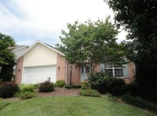 116 Chadwick Cir, Johnson City, TN 37601