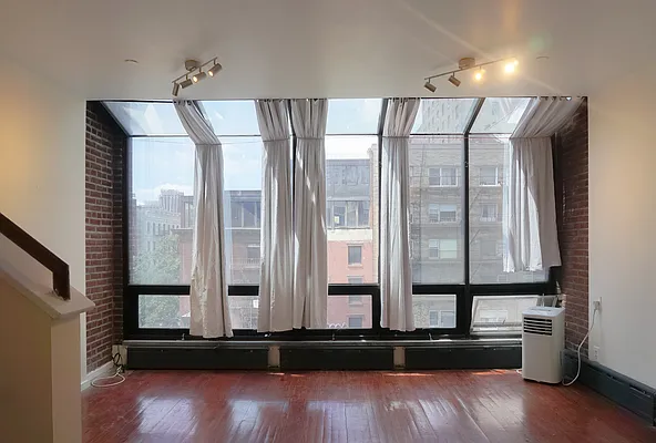 Rented by Maz Group NY | media 11