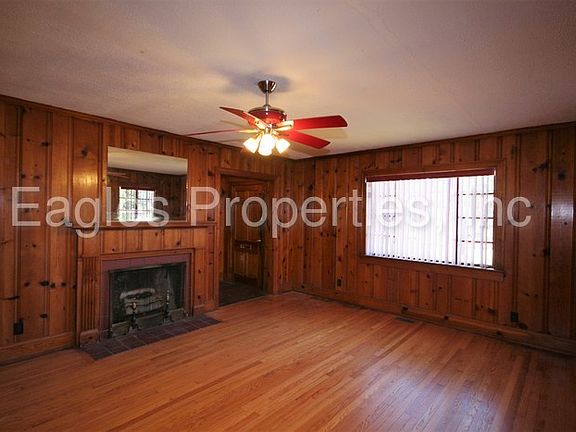 3rd image of 306 N Jefferson Ave