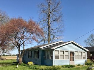 8848 S South Hill Dr, Silver Lake, IN 46982