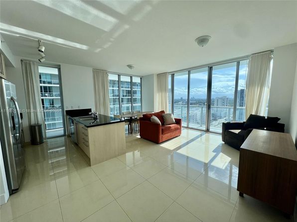 1111 SW 1st Ave #1914