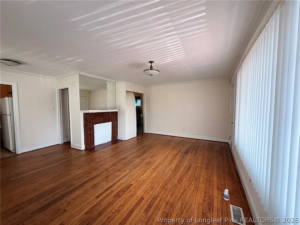 2 bed, 1.0 bath, 1027 sqft, $1,400 — Photo 3