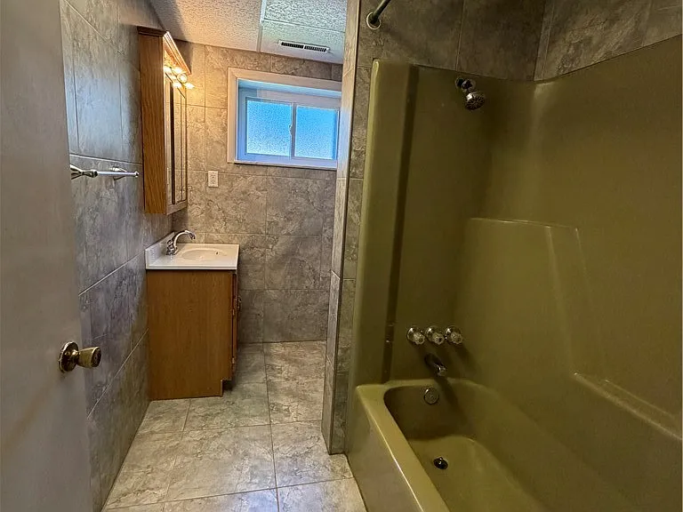 735 Athalia St #2 — Photo 11