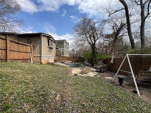 5th image of 3143 Cedar St