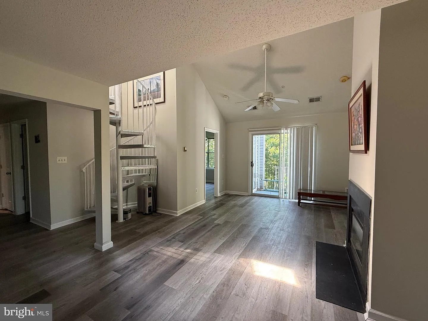 4 bed, 1486 sqft, $2,850 — Photo 4