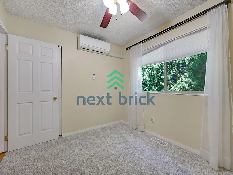 21638 SE 32nd Pl — Photo 16