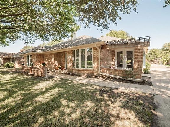 2nd image of 6913 Winchester Pl