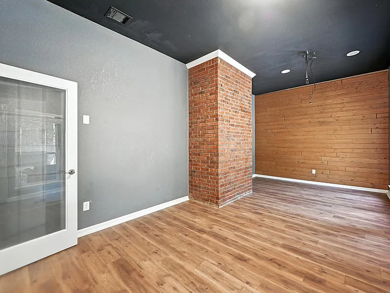 6301 Meadow Lakes Dr — Photo 21