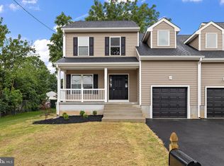 413 8th St, New Castle, DE 19720