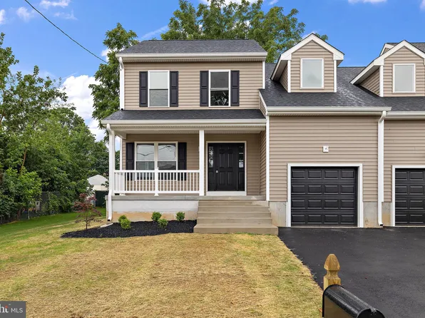 413 8th St, New Castle, DE 19720