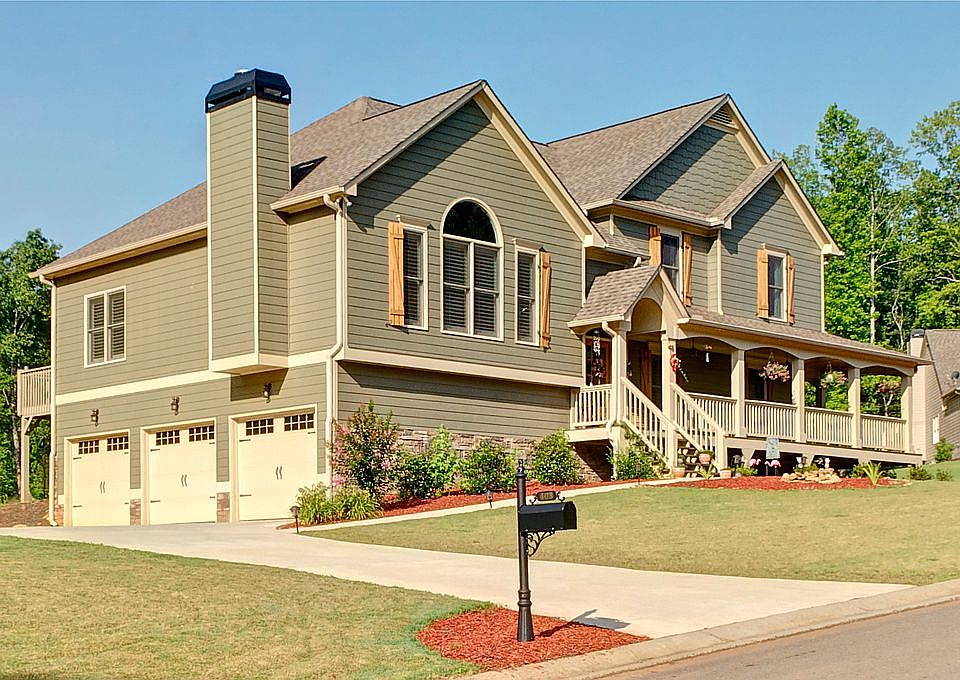 Large corner lot