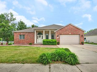 944 W 1st St, Braidwood, IL 60408