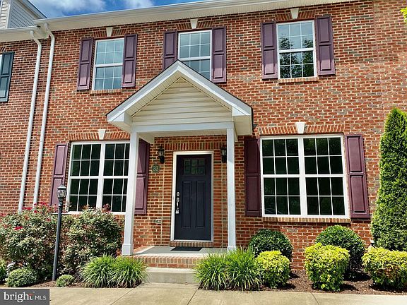 2nd image of 33 Hibiscus Ct