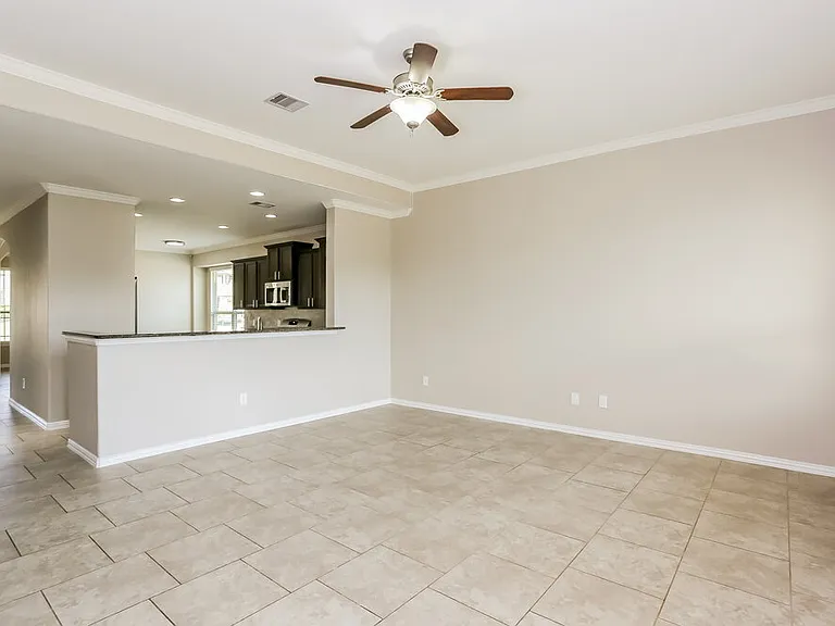 16146 Fairway Creek Cir — Photo 4