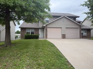 5305-5307 Currituck Ln, Columbia, MO 65202