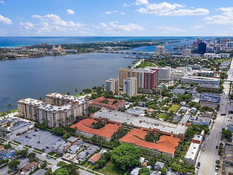 1803 N Flagler Dr #303 — Photo 33