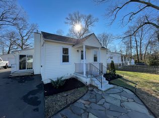 887 Duvall Hwy, Pasadena, MD 21122