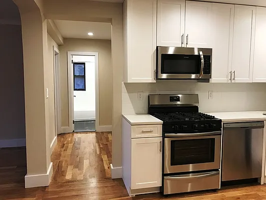 Rented by Prime Realty | media 14