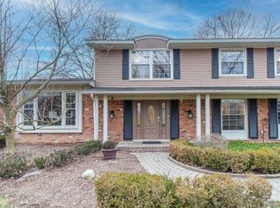 4544 Valleyview Dr, West Bloomfield, MI 48323