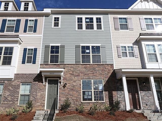 1st image of 9537 Ainslie Downs St