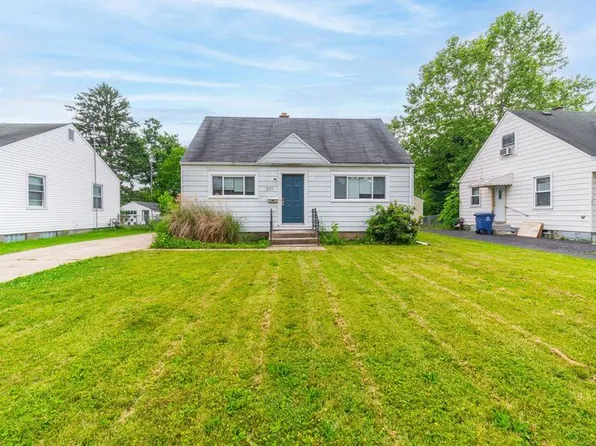 1193 Carolyn Ave, Columbus, OH 43224