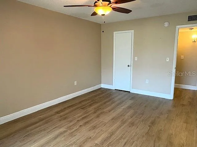 1005 Rickenbacker Dr — Photo 37