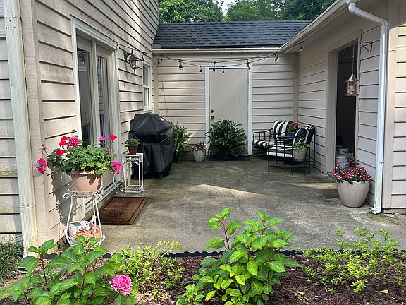 2nd image of 103 Georgann Dr
