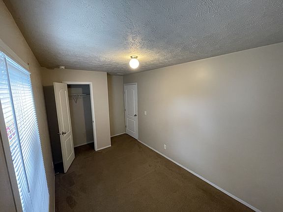 3rd image of 516 Courtland Ln #146