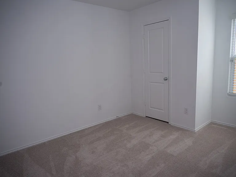 203 Harvest St — Photo 16