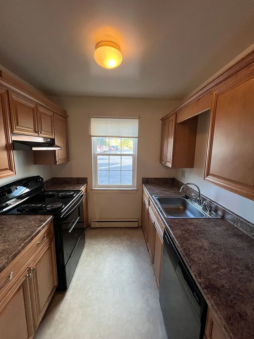 173 East Tioga — Photo 2