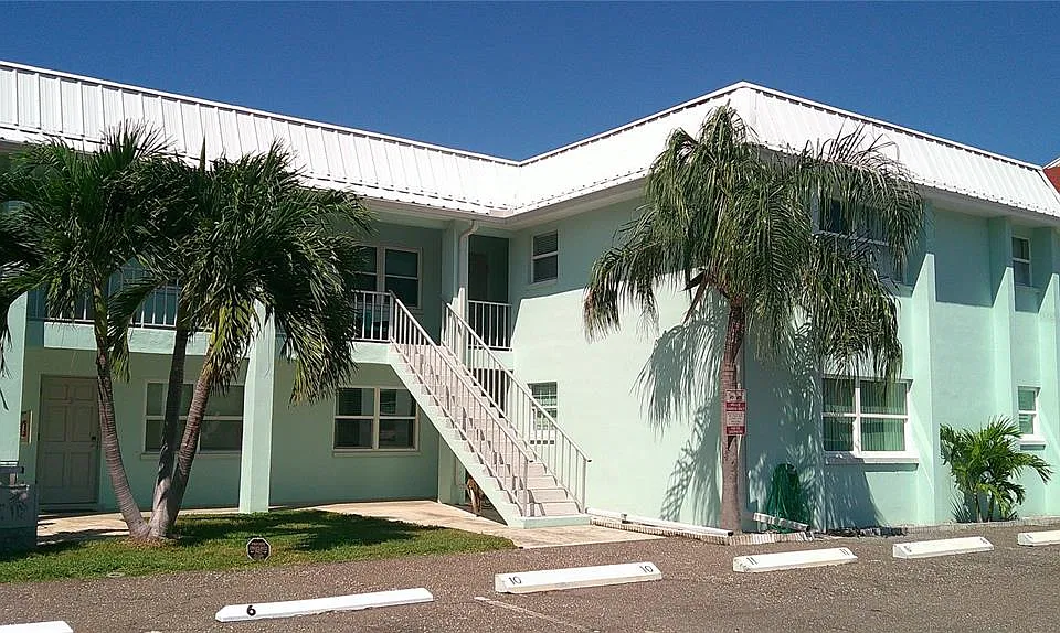 10 164th Ave #12