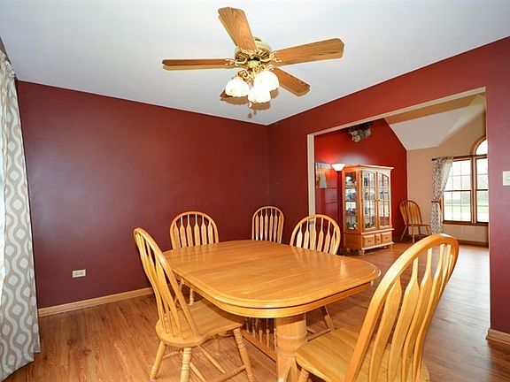 5th image of 215 Grande Dr