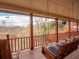 68 Meadow View Ln, Franklin, NC 28734