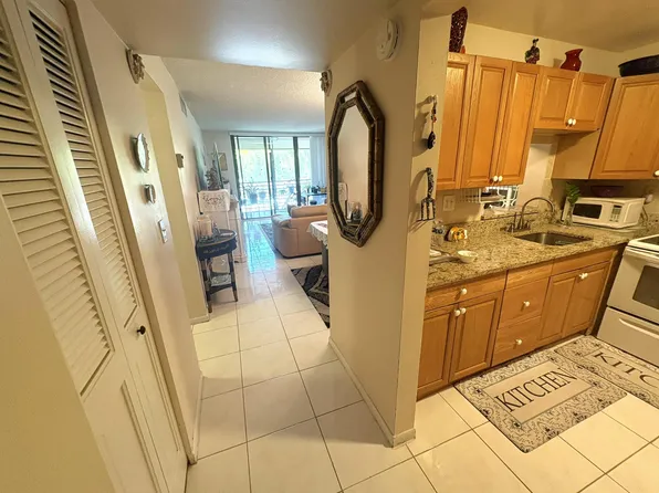 8150 W Mcnab Road #222, Tamarac, FL 33321