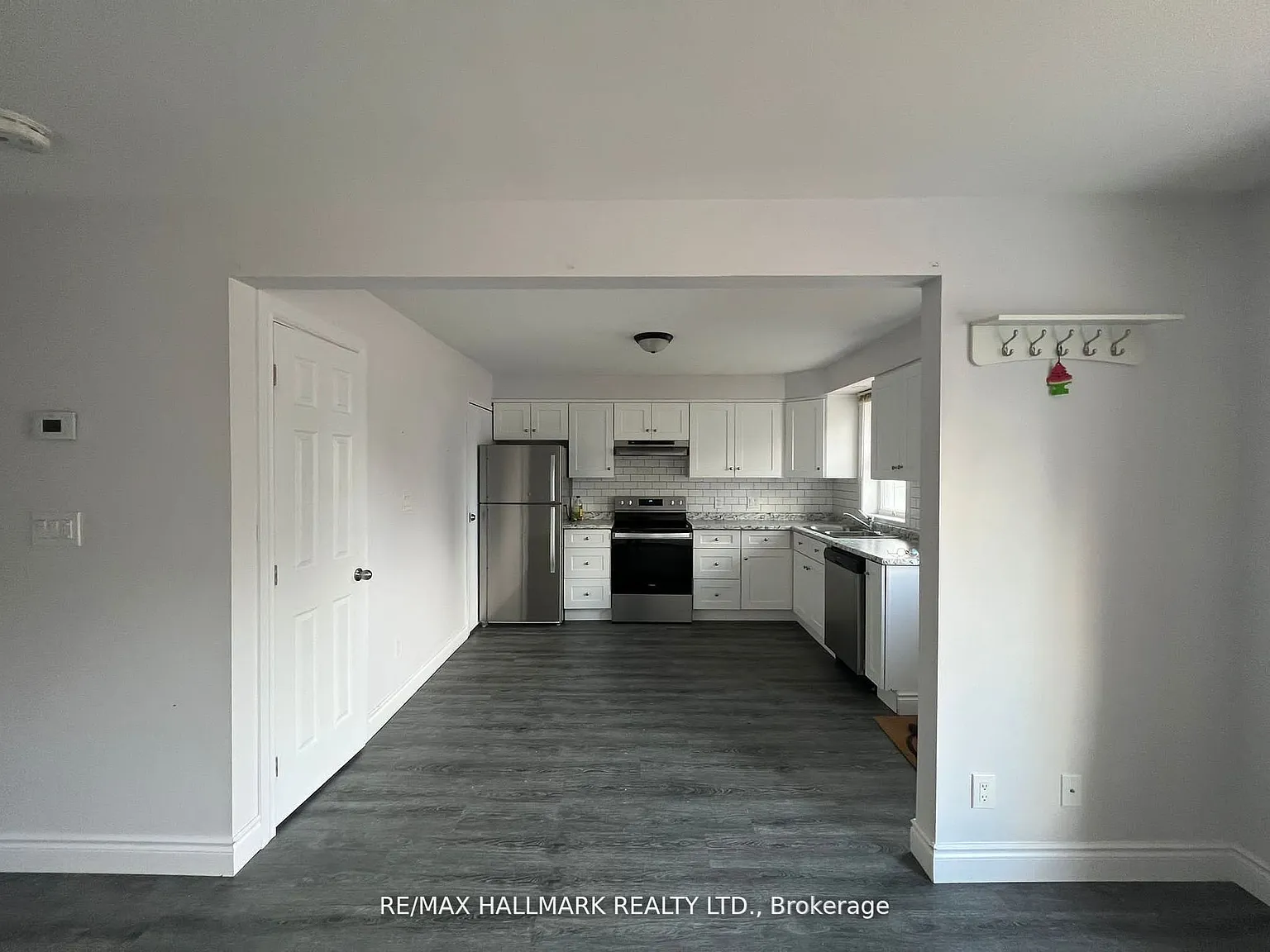 3 bed, $2,300 — Photo 2