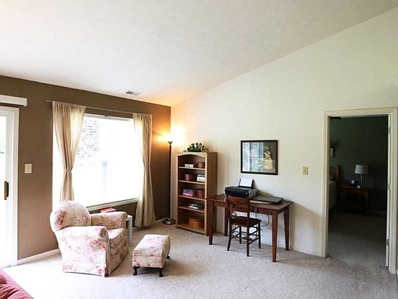 4th image of 6708 Sparrowood Dr