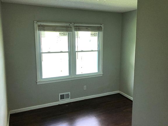 3rd image of 5504 Westbrook Ln