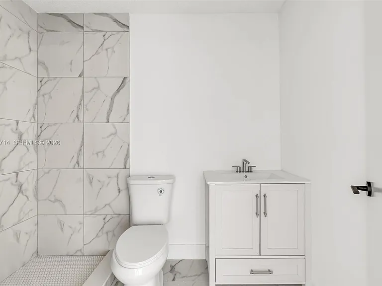 1611 NE 50th Ct #3 — Photo 10